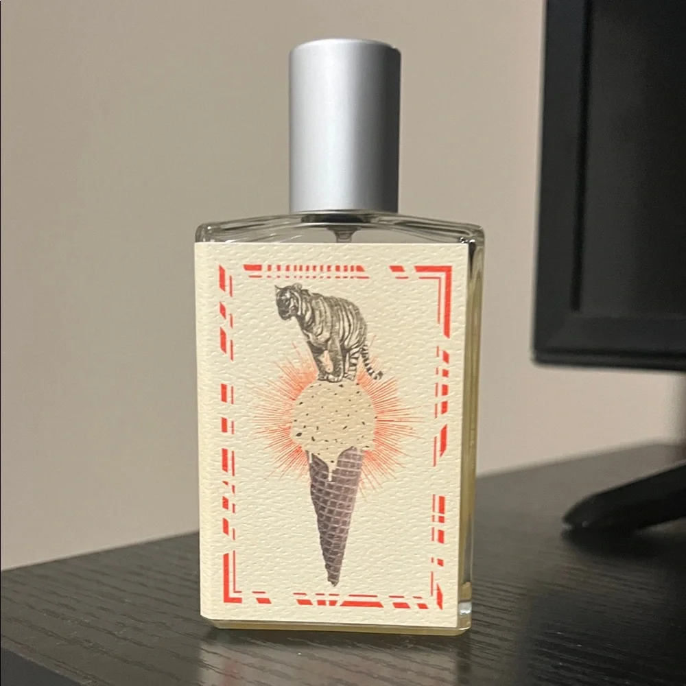 Imaginary authors a whiff of waffle cone perfume - Picture 2 of 8